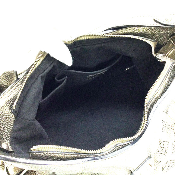 Louis Vuitton Mahina XS Argent Metallic Tote Bag - Picture 8 of 8
